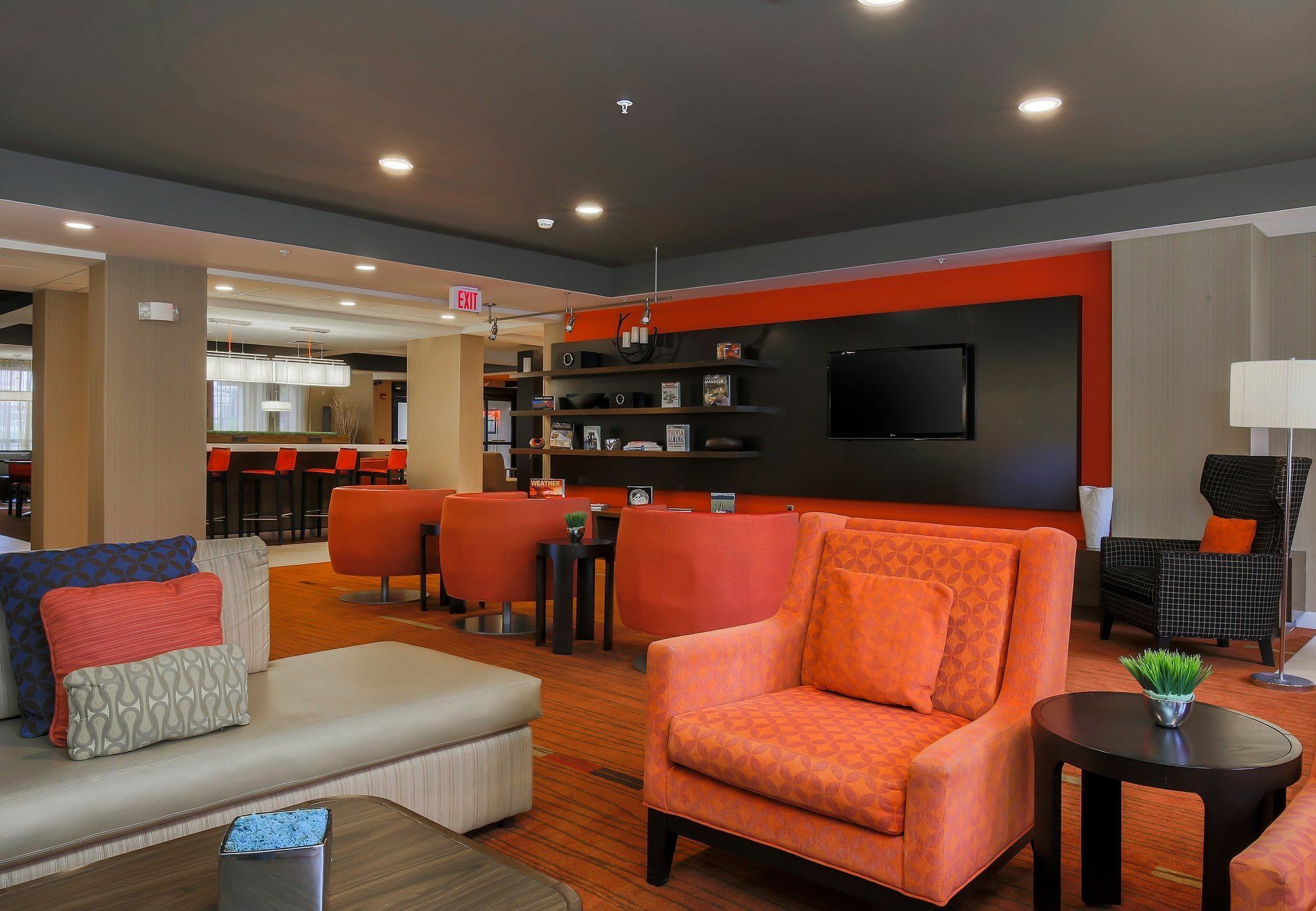 Courtyard By Marriott Topeka Bagian luar foto